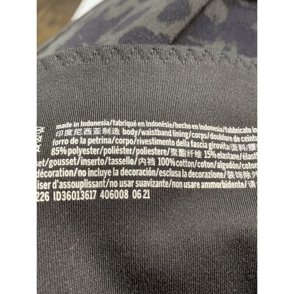 Victoria's Secret Women's Athletic Animal Print Mid Rise Green Leggings Size S - Picture 4 of 7